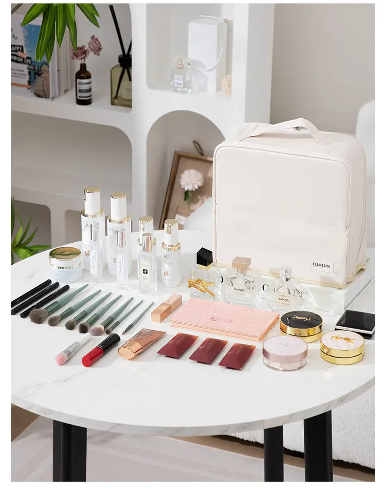 Hello Kitty Makeup Brush Storage Bag Blue Travel — feature 9