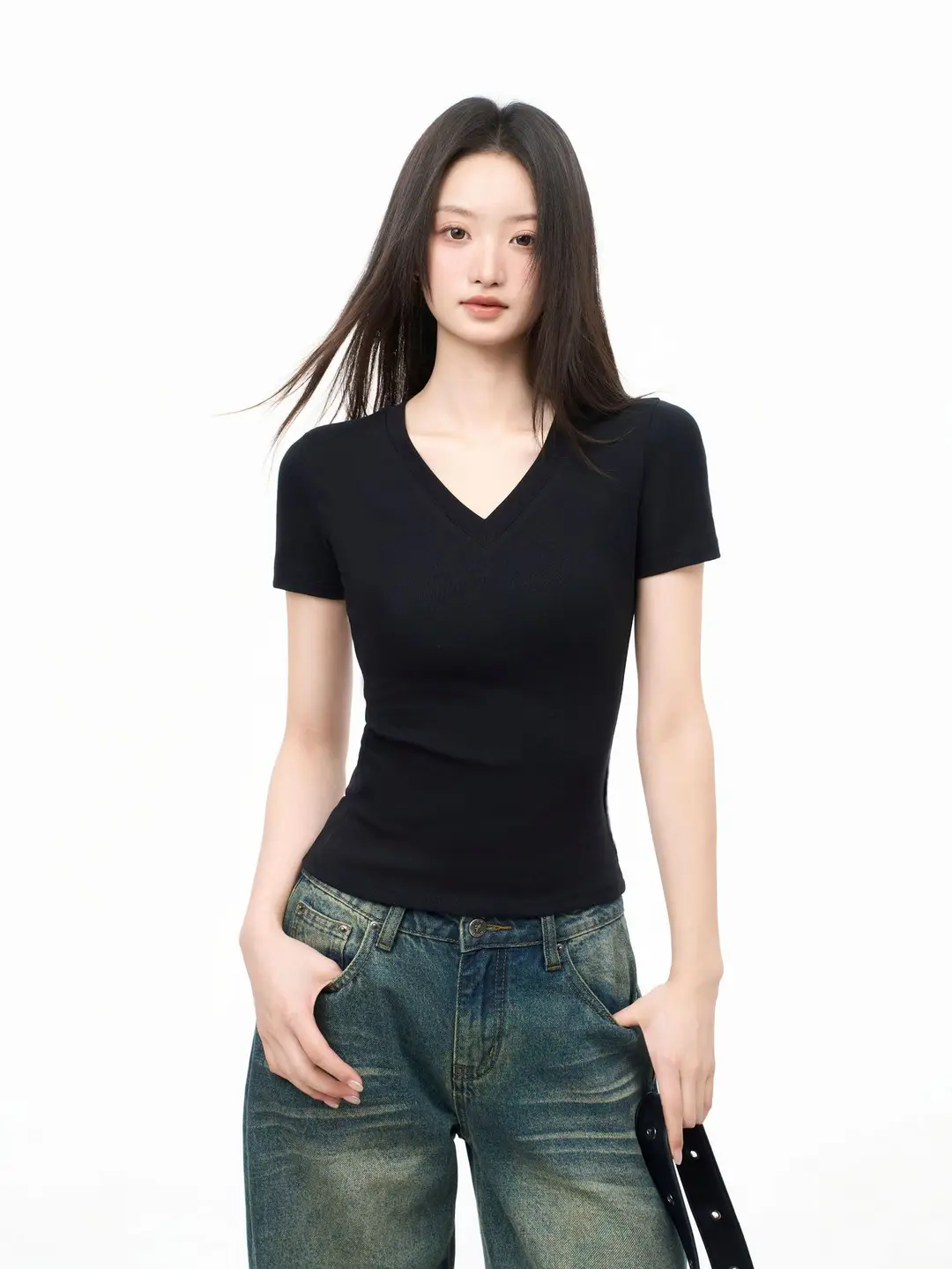 Black V-Neck Short-Sleeved T-Shirt for Women, Summer Slim-Fit Right-Shoulder Base Shirt, Inner Top, 2025 New Style