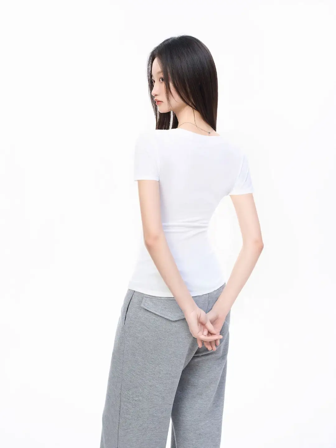 Black V-Neck Short-Sleeved T-Shirt for Women, Summer Slim-Fit Right-Shoulder Base Shirt, Inner Top, 2025 New Style — feature 34
