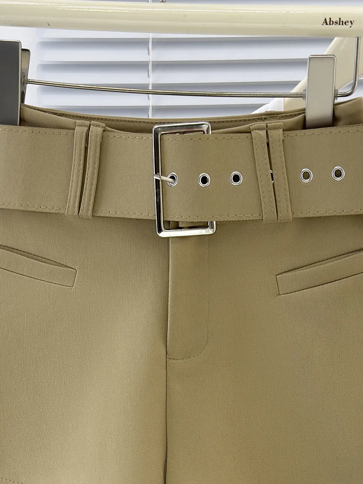 Women's Beige Belted Leg-Lengthen Shorts High Waist - Image 7