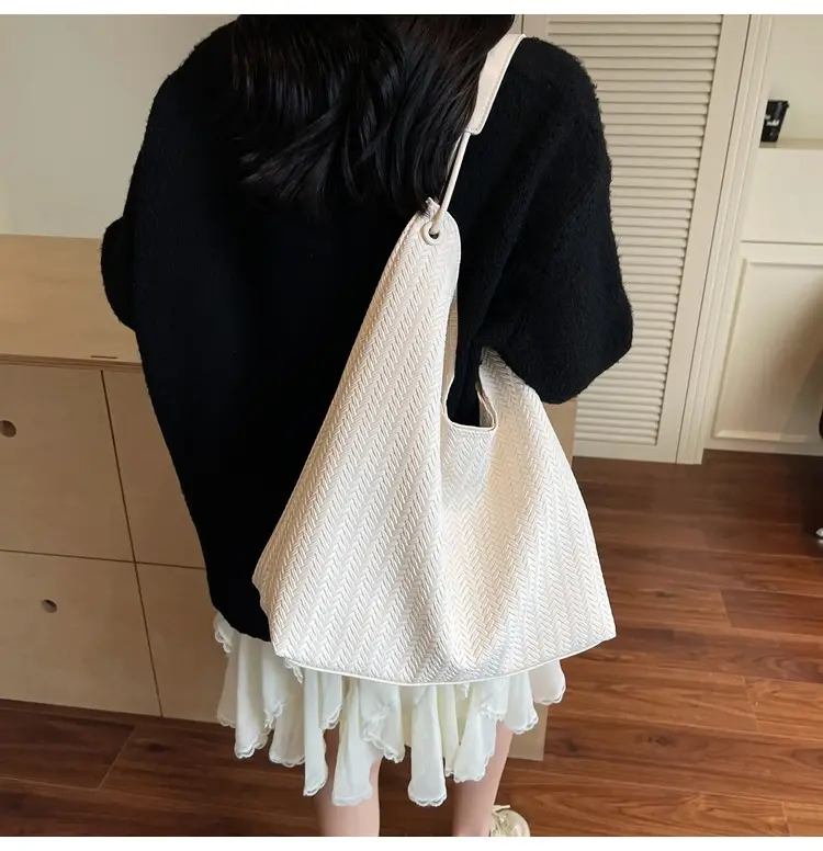 Women's Retro Brown Textured Shoulder Bag 2025 — feature 18