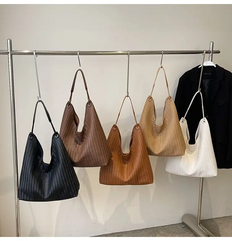 Women's Retro Brown Textured Shoulder Bag 2025 — feature 28