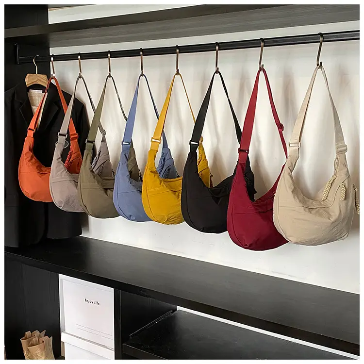 Nylon Crossbody Bag Large Capacity Japanese Style — feature 2