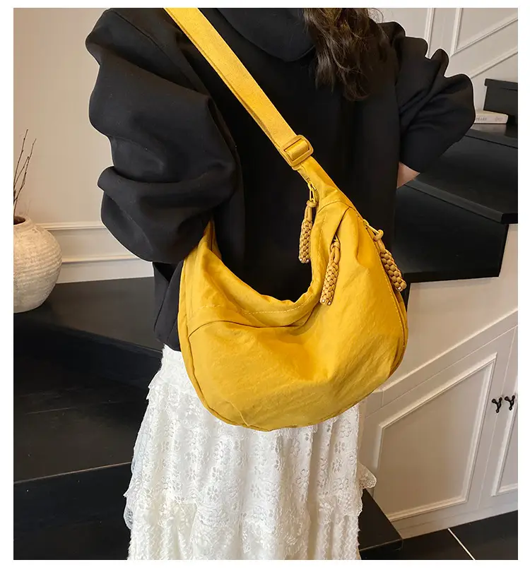 Nylon Crossbody Bag Large Capacity Japanese Style — feature 3