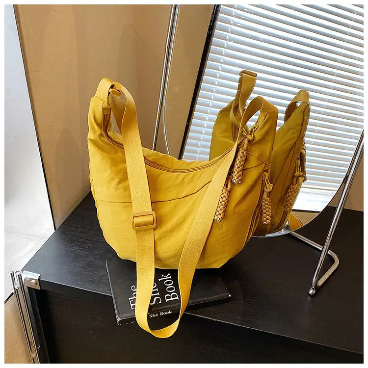 Nylon Crossbody Bag Large Capacity Japanese Style — feature 40