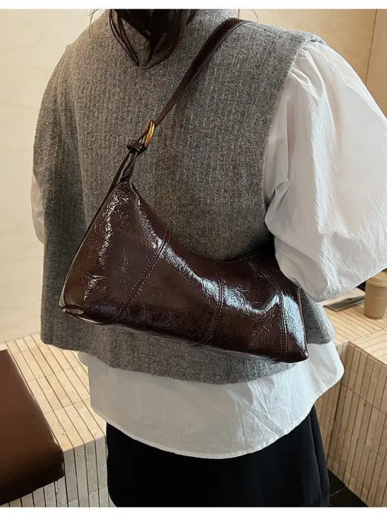 Black Leather Crossbody Bag 2025 Retro Design - Image 7