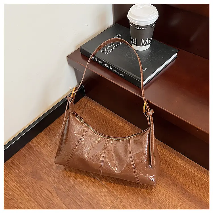Black Leather Crossbody Bag 2025 Retro Design - Image 3