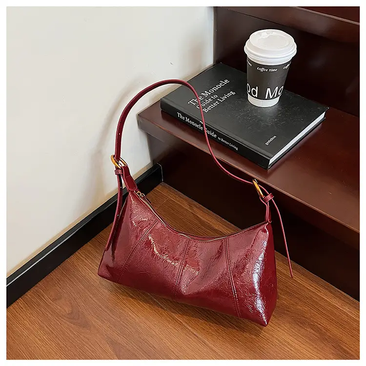 Black Leather Crossbody Bag 2025 Retro Design - Image 4