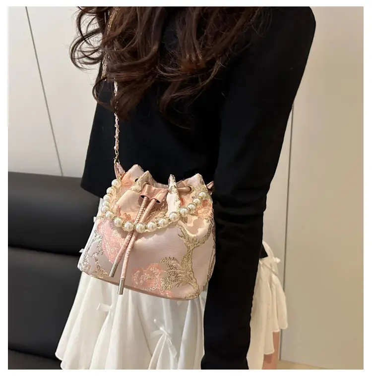 Pearl Embroidered Hand Bag for Women 2025 Summer — feature 16