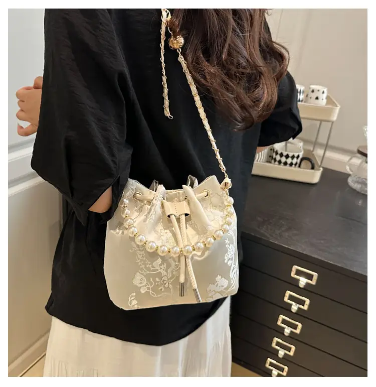 Pearl Embroidered Hand Bag for Women 2025 Summer — feature 8