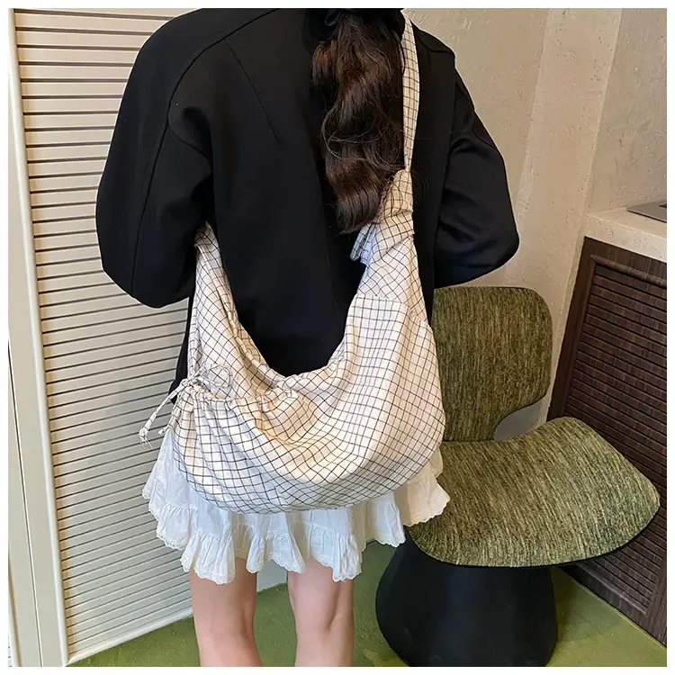 Drawstring Canvas Bag Plaid Design Women's Commuter Bag — feature 15