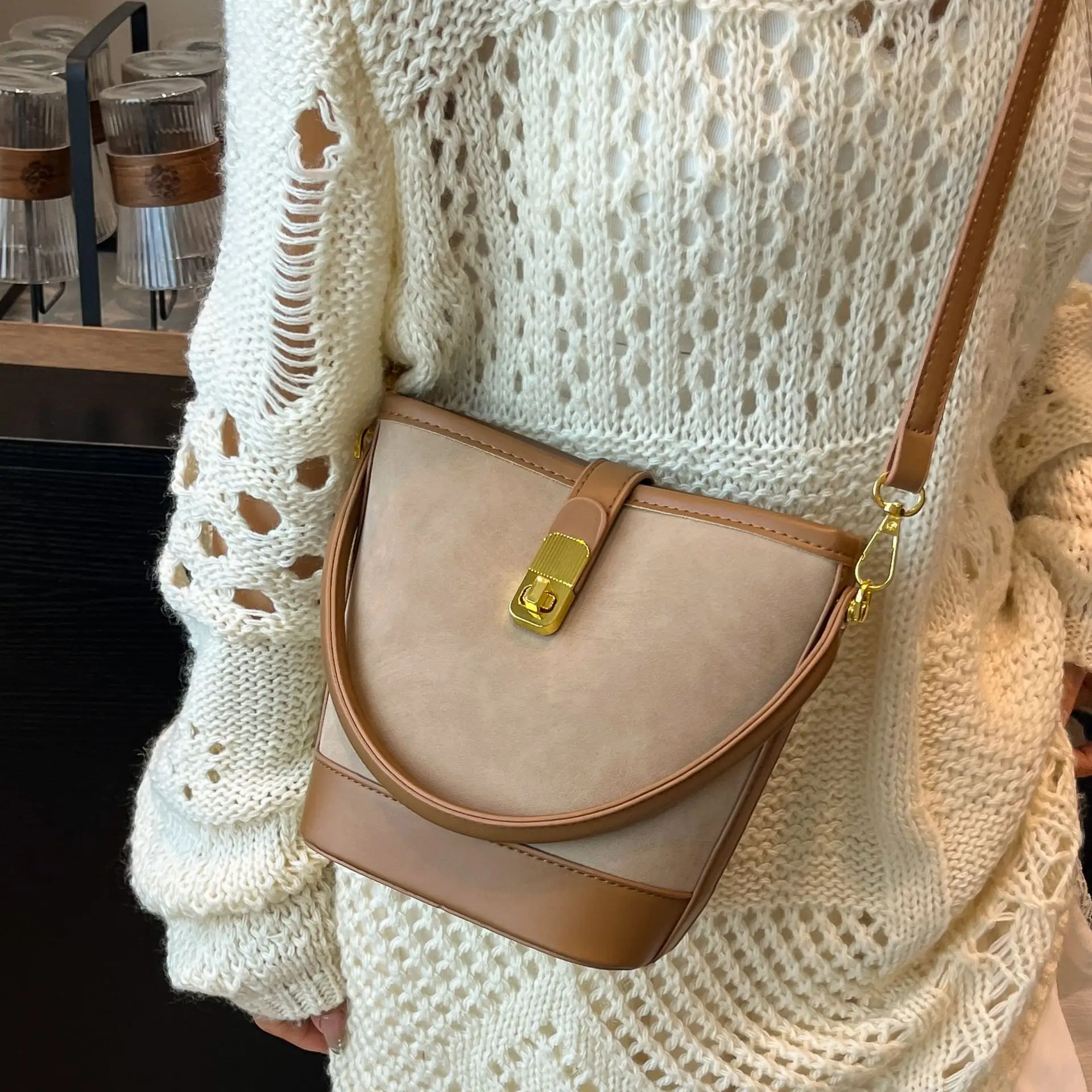 Women's Retro Bucket Bag Brown Leather Shoulder Crossbody - Image 7