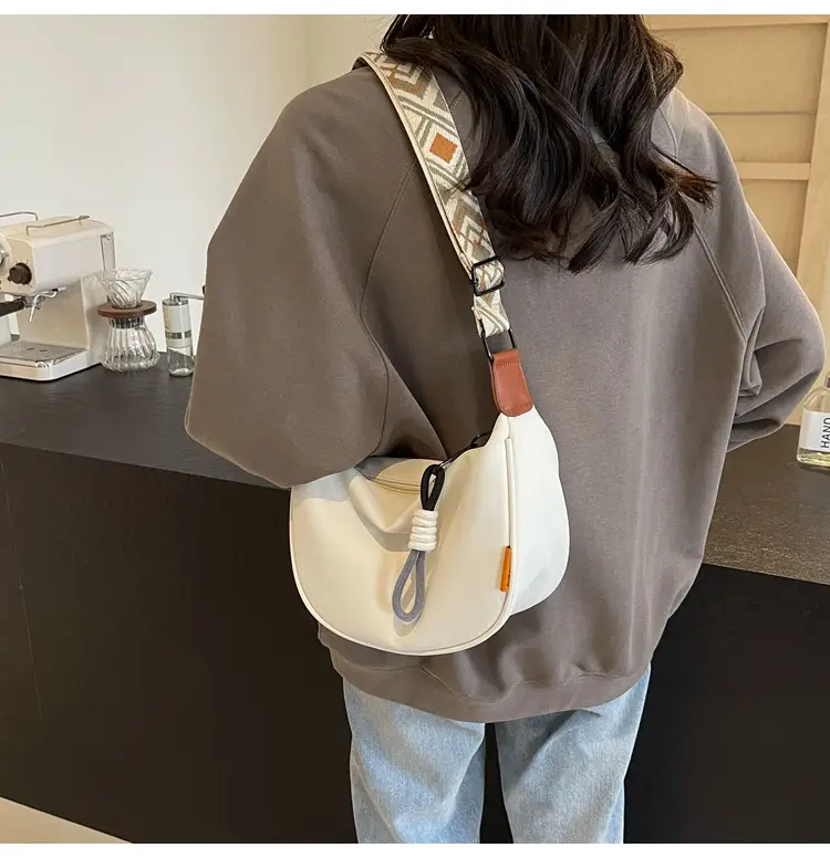 Women's Cream Canvas Crossbody Bag Summer Casual 2025 — feature 20