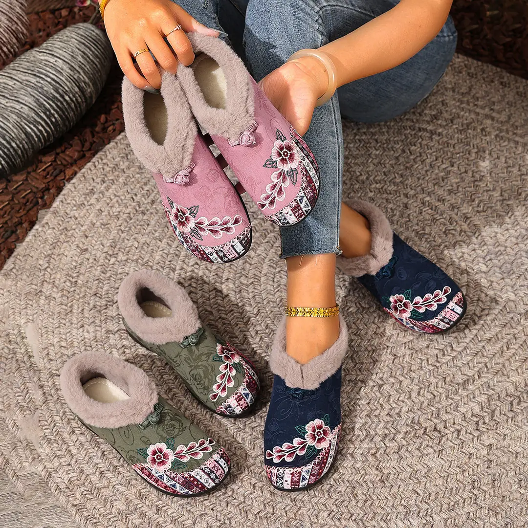 Women's Winter Cotton Shoes, Cold-Resistant, Warm, Lightweight, Slip-On Women's Cotton Shoes, Embroidered Shoes, Soft Soles, Cross-Border Mother's Cotton Shoes for Women - Image 10