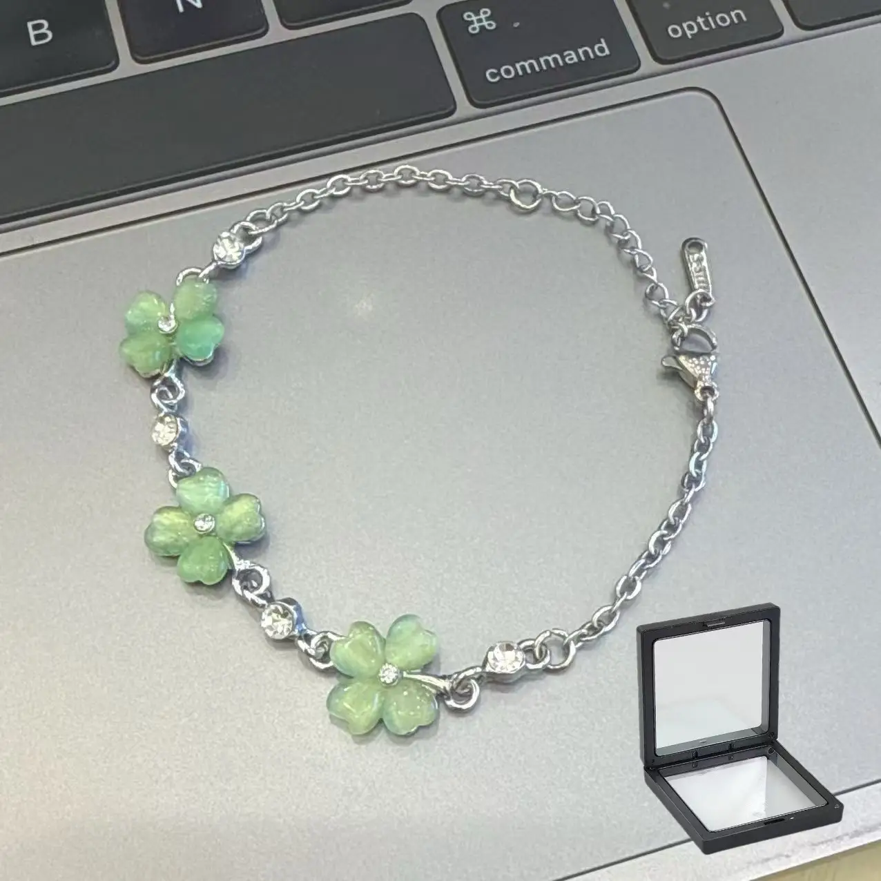 Four-Leaf Clover Lucky Bracelet Set Green Silver - Image 2