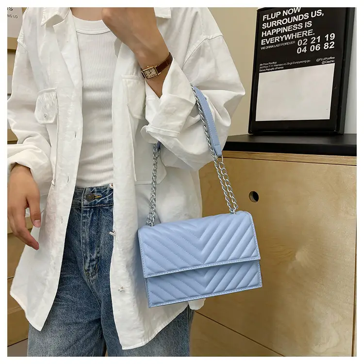 White Quilted Chain Shoulder Bag for Women — feature 20