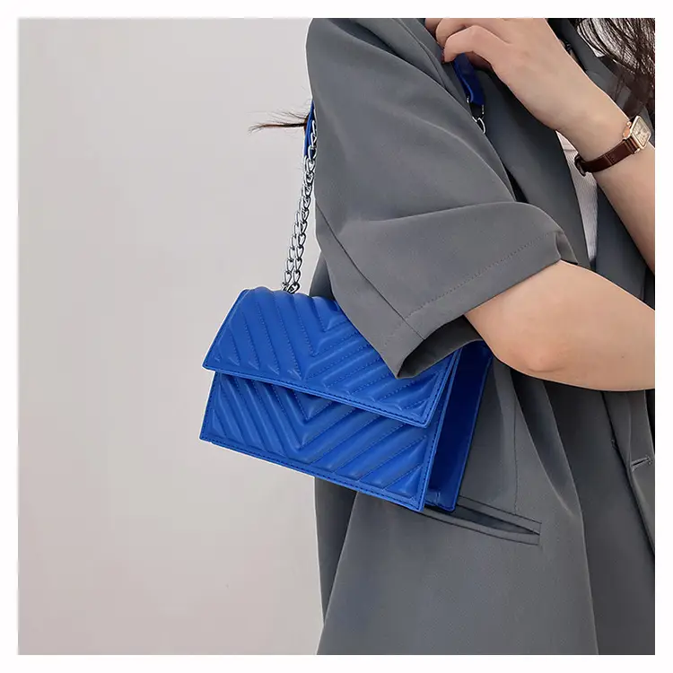 White Quilted Chain Shoulder Bag for Women — feature 23