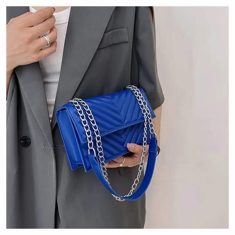White Quilted Chain Shoulder Bag for Women — feature 25