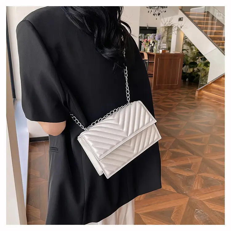 White Quilted Chain Shoulder Bag for Women — feature 31