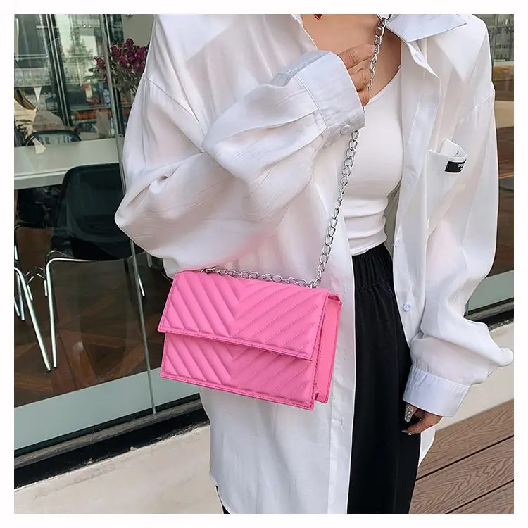 White Quilted Chain Shoulder Bag for Women — feature 32