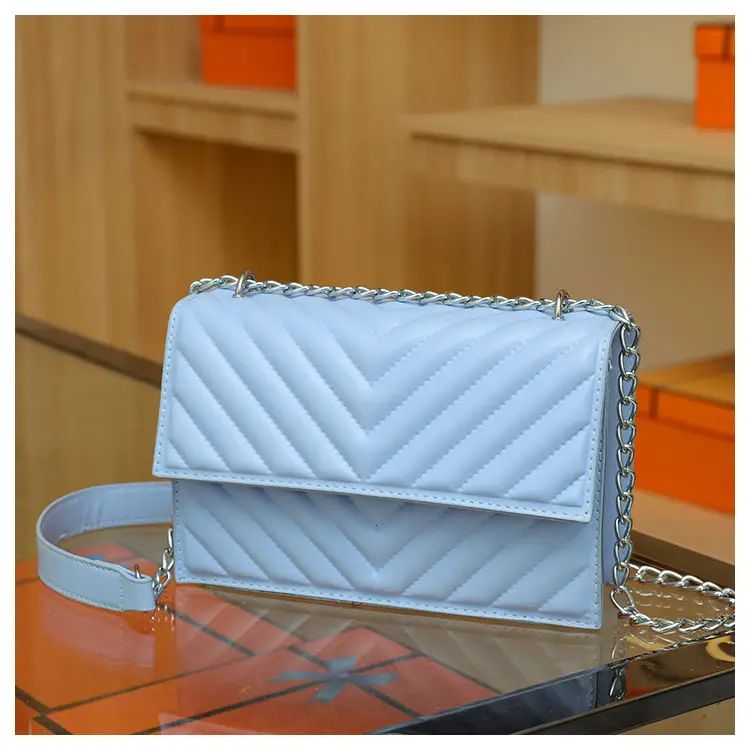White Quilted Chain Shoulder Bag for Women — feature 40