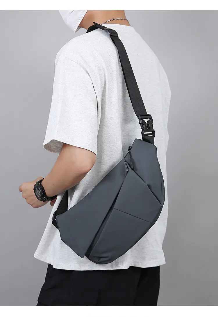 Men's Large Capacity Crossbody Bag Lightweight Cycling Bag — feature 19