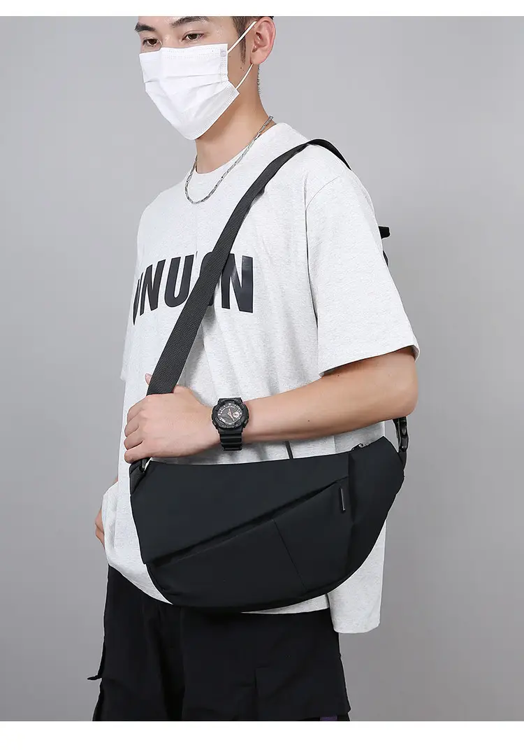 Men's Large Capacity Crossbody Bag Lightweight Cycling Bag — feature 24