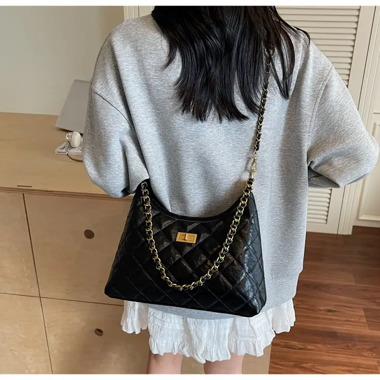 Silver Quilted Chain Tote Bag for Women 2025 — feature 29