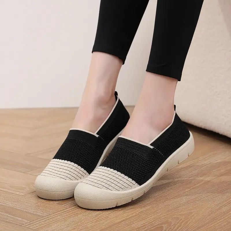 2026 Summer New Style Women's Old Beijing Cloth Shoes, Casual Fly-Knit Mesh Comfortable Non-Slip Soft-Soled Casual Mom Shoes - Image 5