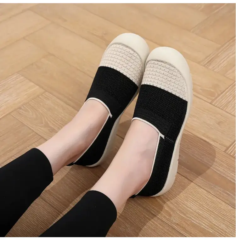 2026 Summer New Style Women's Old Beijing Cloth Shoes, Casual Fly-Knit Mesh Comfortable Non-Slip Soft-Soled Casual Mom Shoes — feature 21