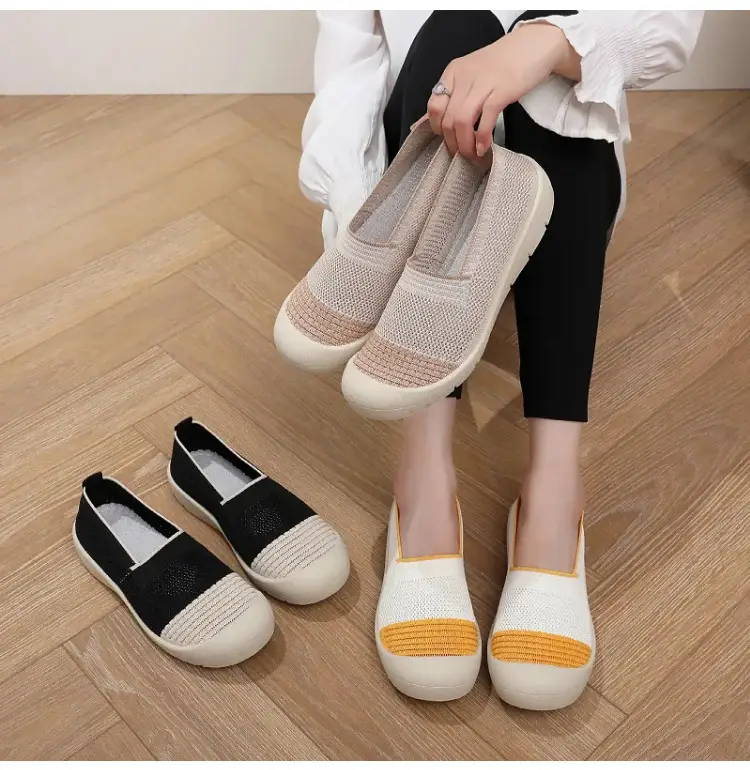 2026 Summer New Style Women's Old Beijing Cloth Shoes, Casual Fly-Knit Mesh Comfortable Non-Slip Soft-Soled Casual Mom Shoes — feature 5