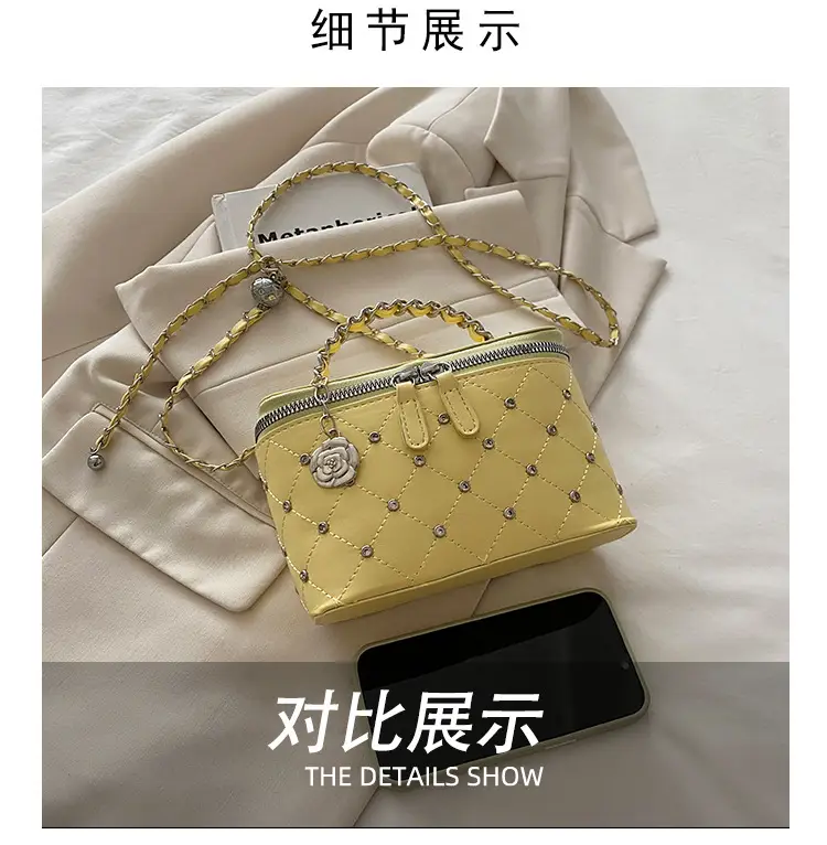 Trendy Textured Quilted Handbag for Women 2025 — feature 3