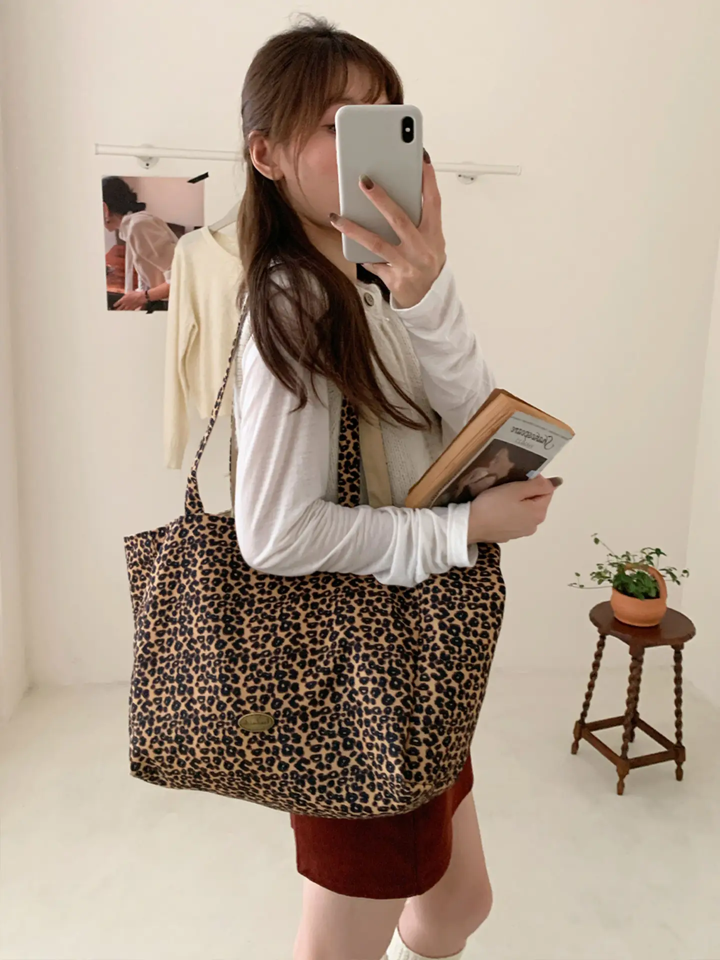 Retro Leopard Print Double-Sided Shoulder Bag for Women - Image 7