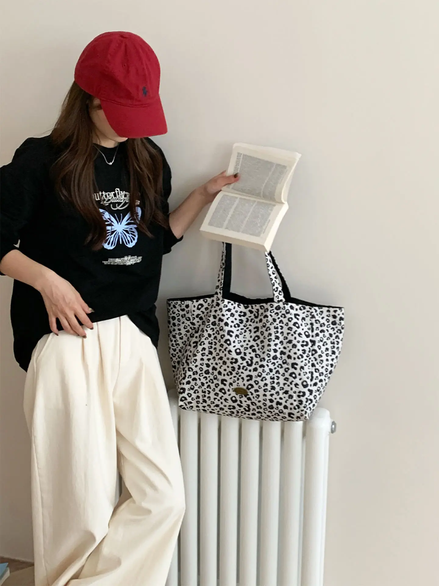 Retro Leopard Print Double-Sided Shoulder Bag for Women — feature 19