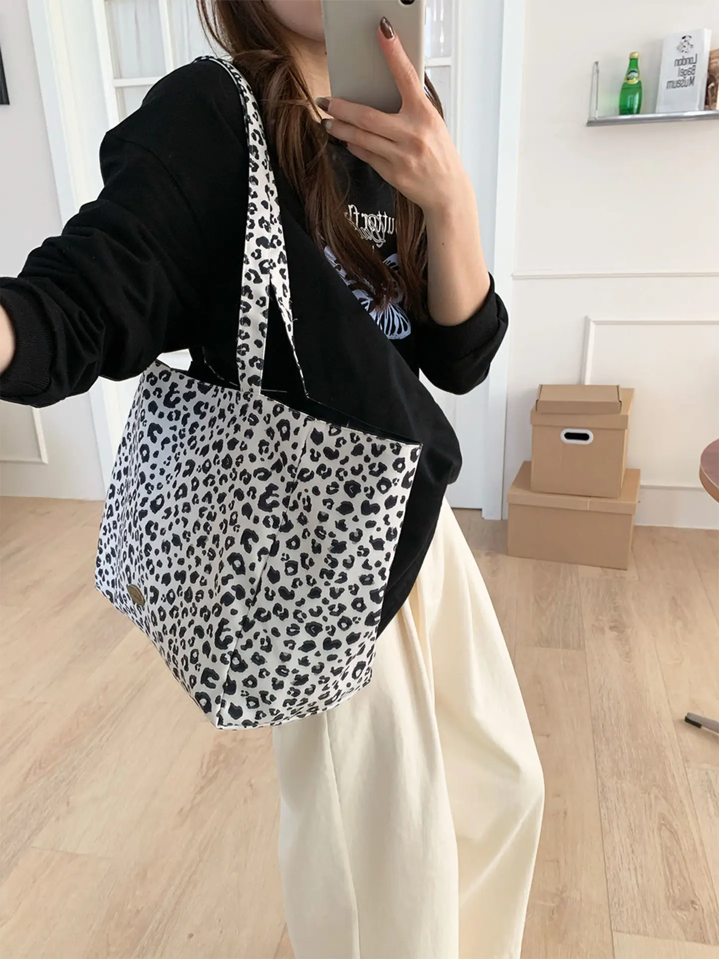 Retro Leopard Print Double-Sided Shoulder Bag for Women — feature 23