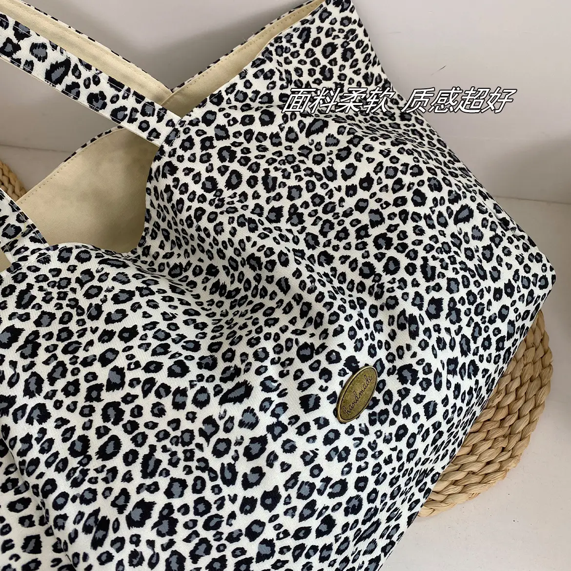 Retro Leopard Print Double-Sided Shoulder Bag for Women — feature 26