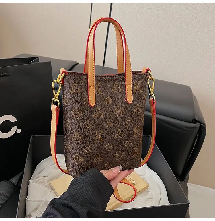 Luxury Retro Printed Mobile Phone Bag for Women — feature 18