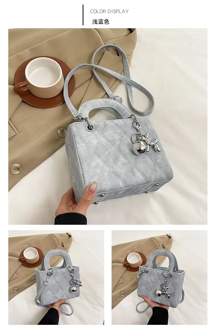 Luxury Grey Quilted Shoulder Bag with Chain Detail — feature 15