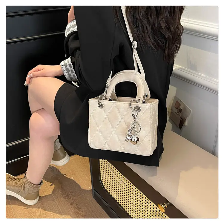Luxury Grey Quilted Shoulder Bag with Chain Detail — feature 18