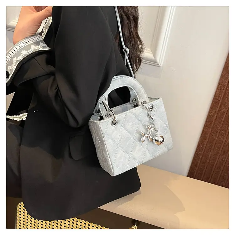 Luxury Grey Quilted Shoulder Bag with Chain Detail — feature 20