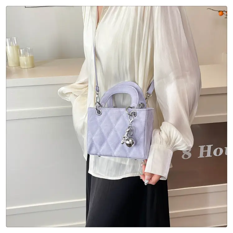 Luxury Grey Quilted Shoulder Bag with Chain Detail — feature 22
