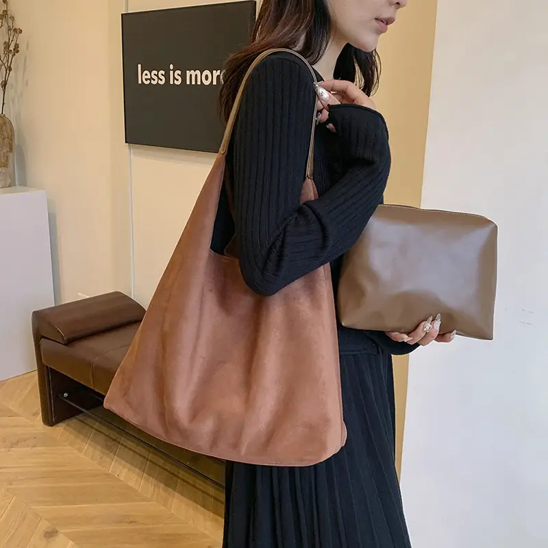 Large Capacity Velvet Shoulder Bag for Women 2025 Autumn - Image 7