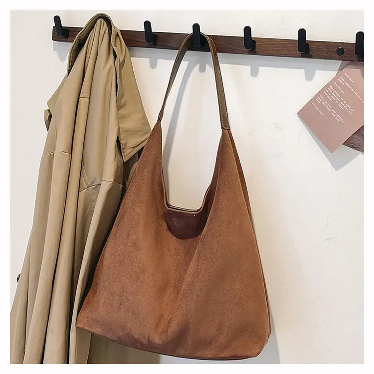 Large Capacity Velvet Shoulder Bag for Women 2025 Autumn — feature 14