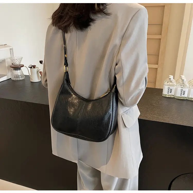 Retro Brown Leather Shoulder Bag Women 2025 — feature 19
