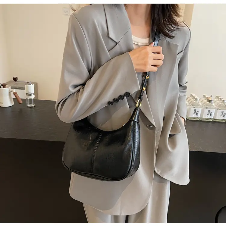 Retro Brown Leather Shoulder Bag Women 2025 — feature 21