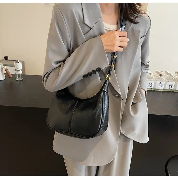 Retro Brown Leather Shoulder Bag Women 2025 — feature 22