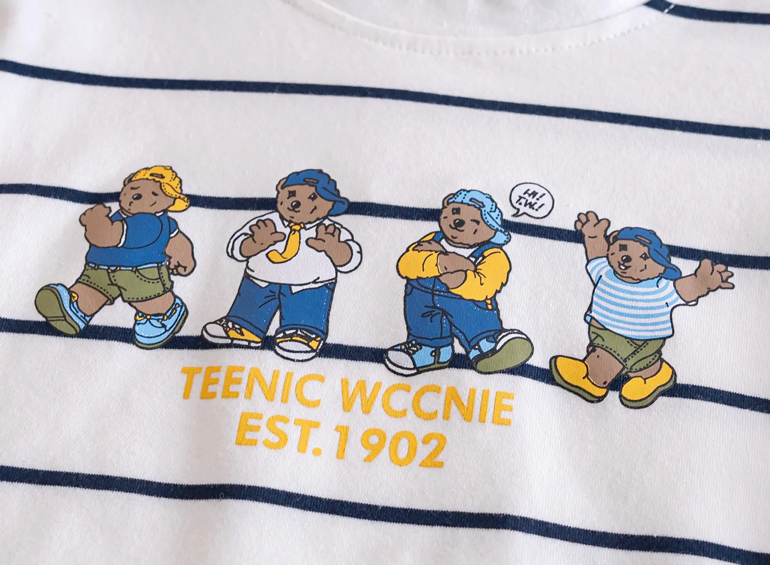 Children's White Long Sleeve T-Shirt with Cartoon Bear Pocket — feature 7