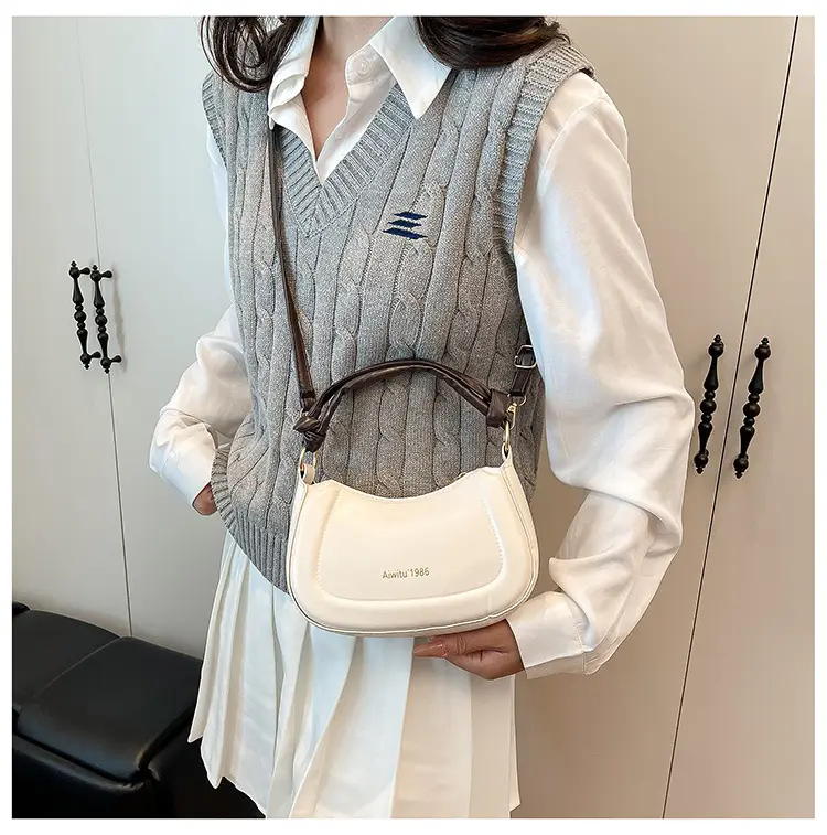 French Retro Niche Commuter Bag Cream 2025 — feature 16