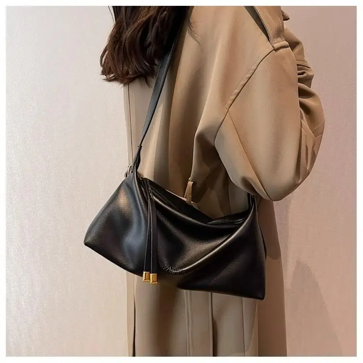 Women's Brown Leather Crossbody Bag with Gold Ring — feature 5