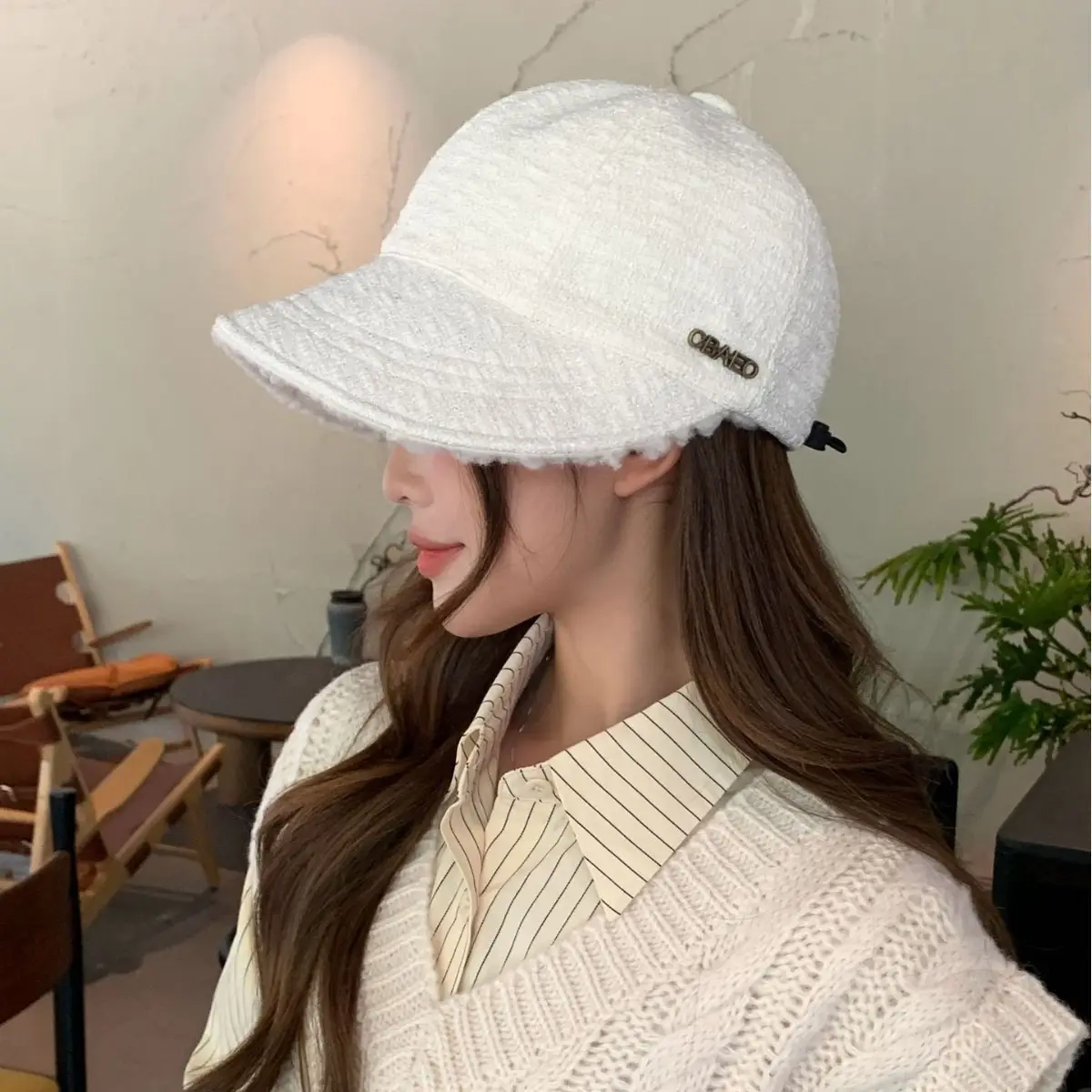 Women Wool Duckbill Cap with Large Brim Cream